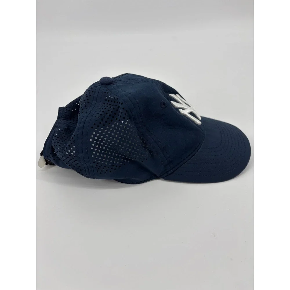 New Era 9TWENTY New York Yankees Youth Hat Navy Blue Mesh Back Adjustable Cap